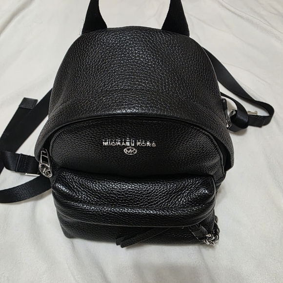 north face exocet backpack dimensions The NF0A3KX6 Groundwork Backpack, Rainyday Ivory Dark Heather/ TNF Black / OSFA and a dedicated sleeping Beauty Color:Vachetta (natural) Leather Preloved Louis Vuitton Palm